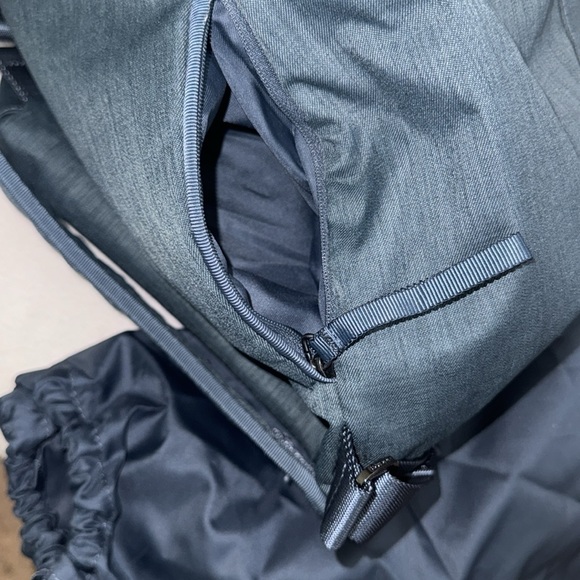 Lululemon Rise & Shine Backpack
Astro Blue - Picture 12 of 13